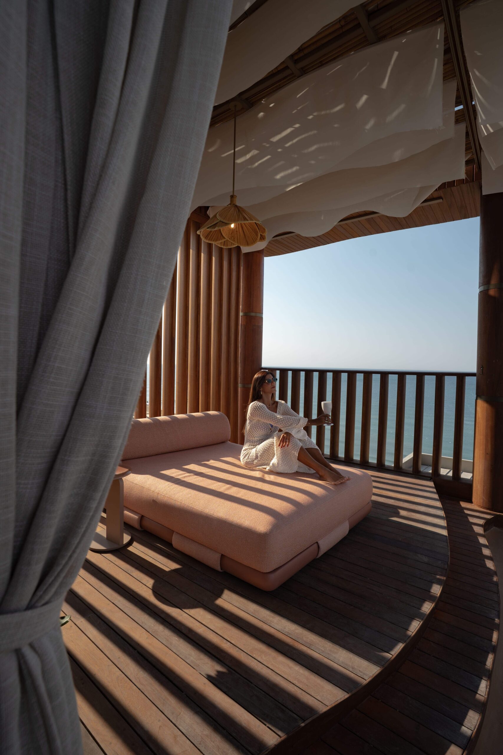 Pilotluana - Regnum The Crown PHOTOS37